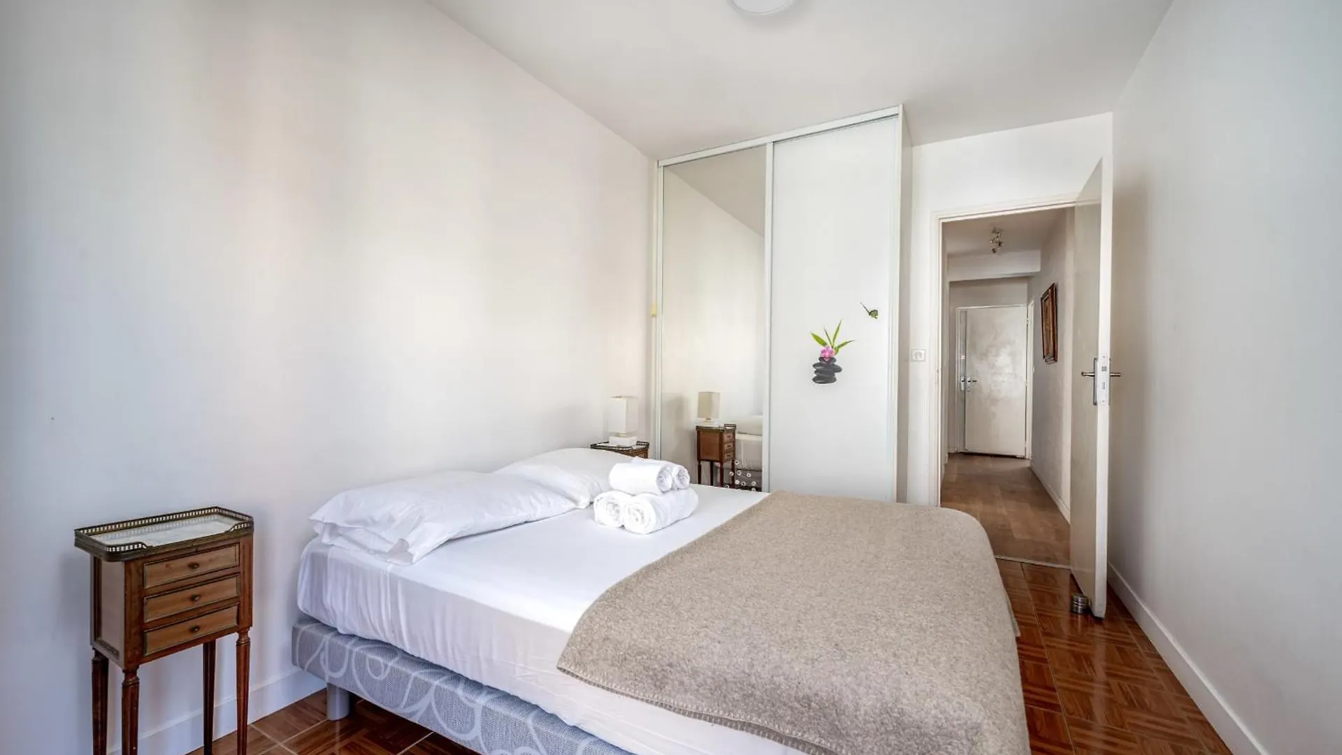 Wilson Furnished Flat Apartment Antibes